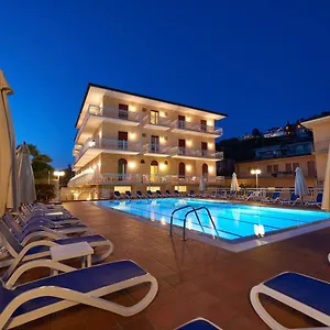 Benacus 3* Torri Del Benaco